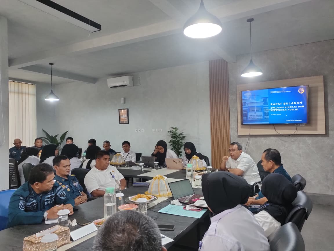 Rapat Bulanan Evaluasi Kinerja dan Pelayanan Publik